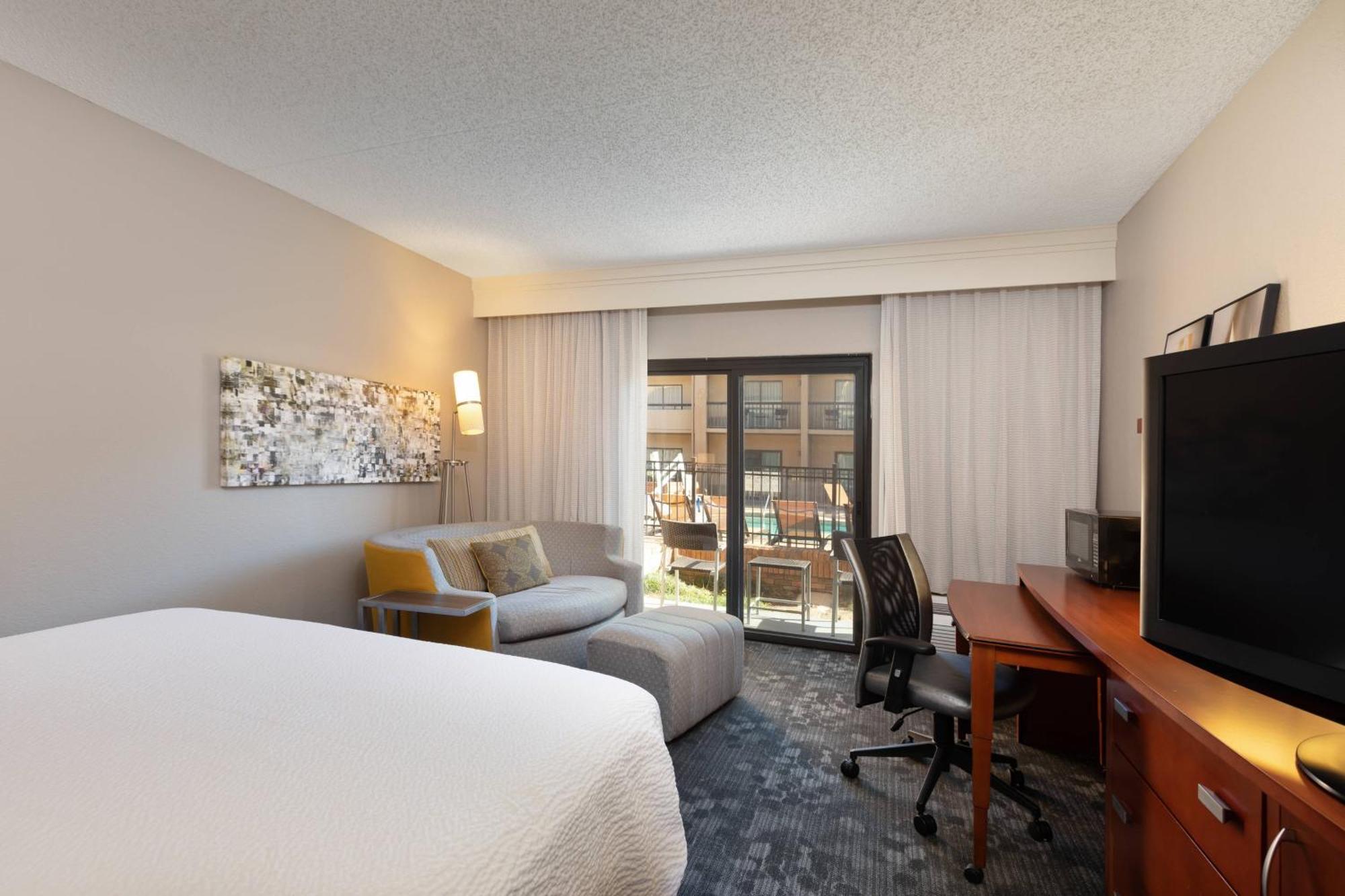 Courtyard By Marriott Dallas-Fort Worth/Бедфорд Екстер'єр фото